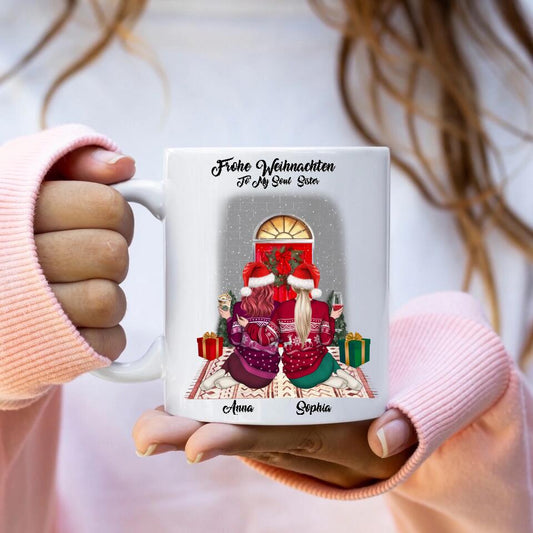 Zwei Freundinnen vor dem Kamin - Tassen